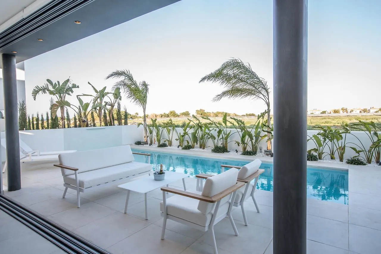 White Pearl Villas プロタラス