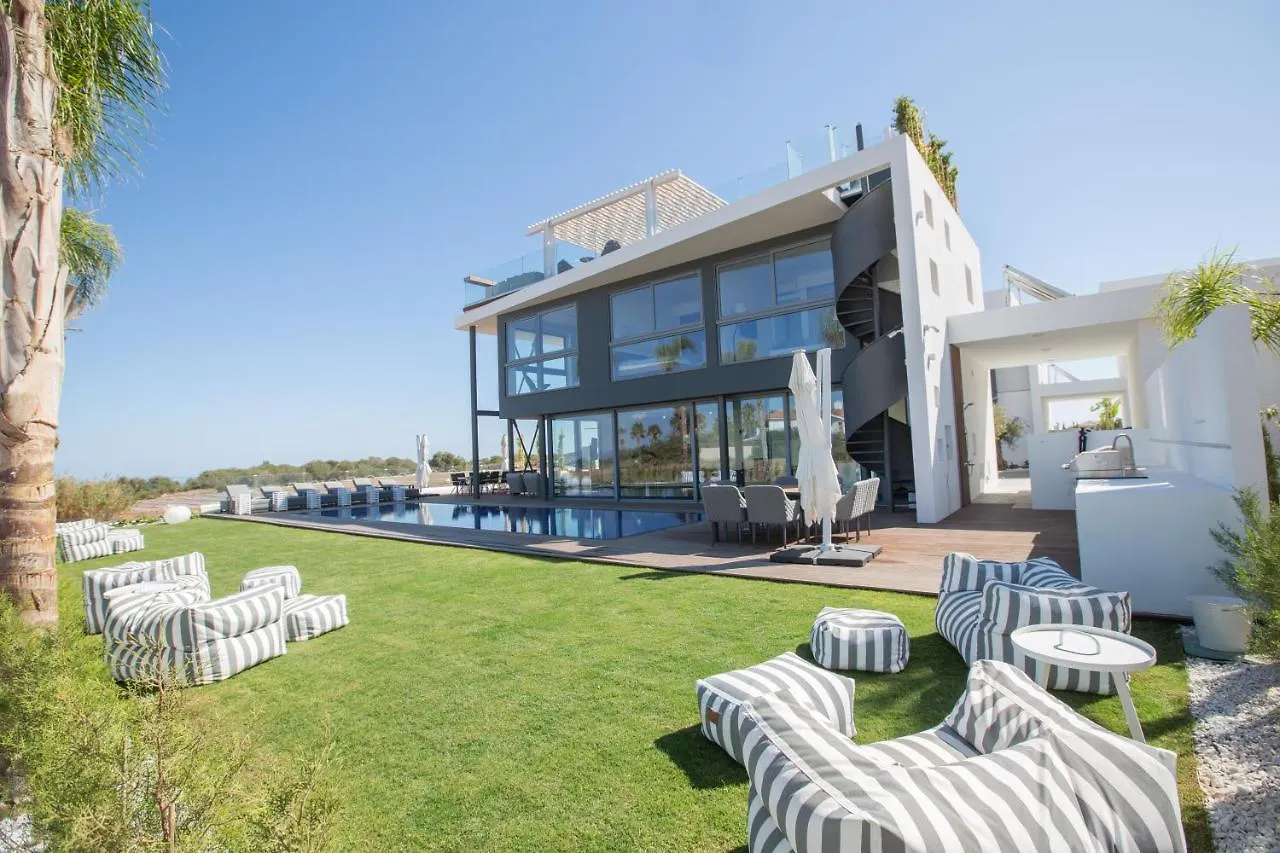 White Pearl Villas プロタラス